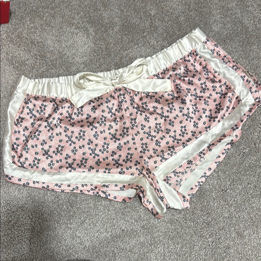 Victoria’s Secret Floral Pink Satin Sleep Shorts size large